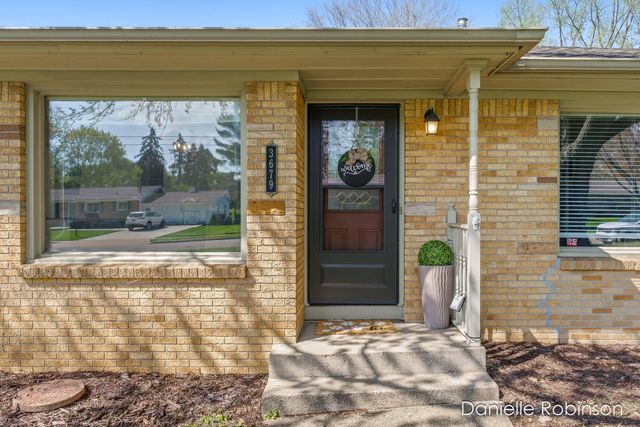 3679 Yellowstone Drive Sw, Grandville City, MI 49418