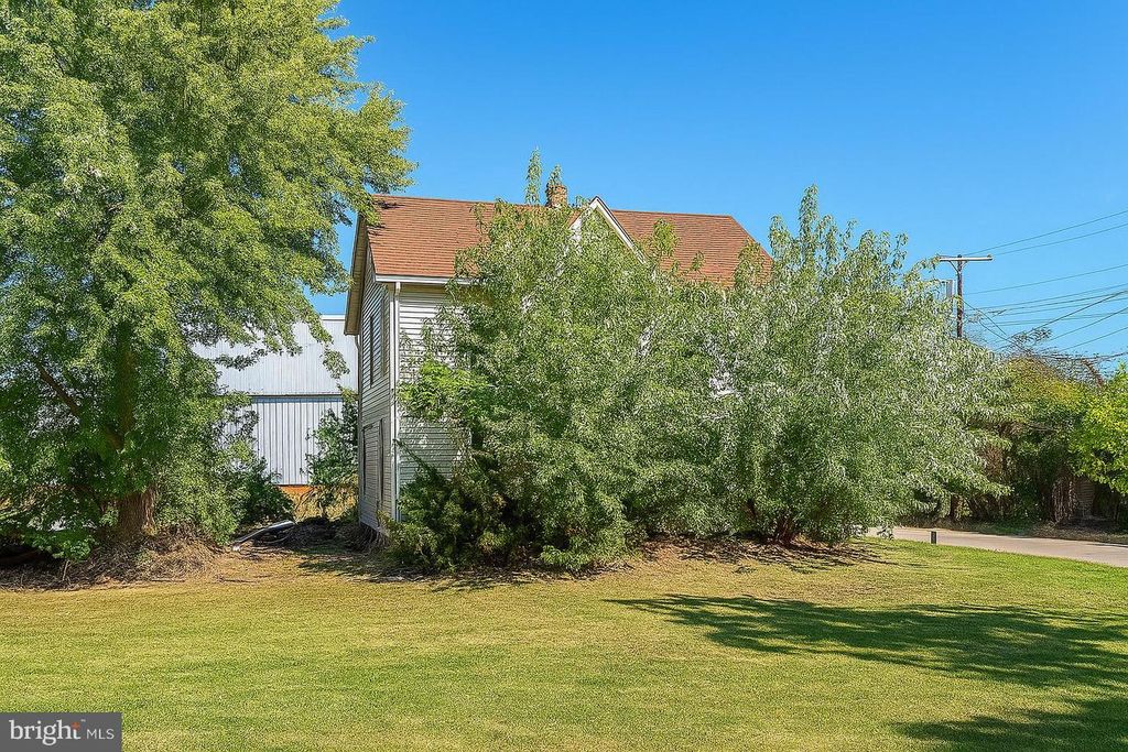 2713 WILSON ST, Latrobe, PA 15650