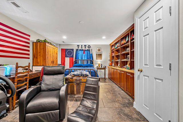 3535 Windsor Oaks CIR, Roanoke, VA 24018