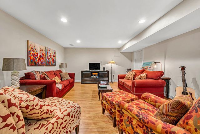 3535 Windsor Oaks CIR, Roanoke, VA 24018