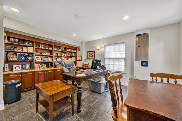 3535 Windsor Oaks CIR, Roanoke, VA 24018