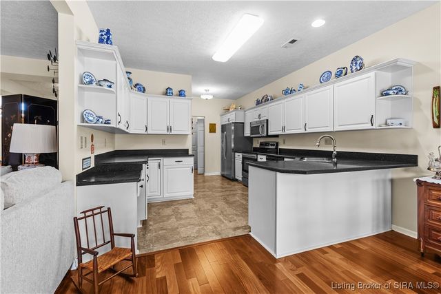 1640 Greenbriar Court, Jeffersonville, IN 47130