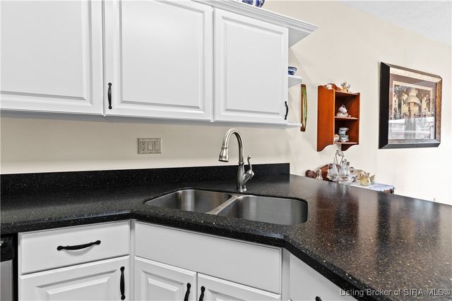 1640 Greenbriar Court, Jeffersonville, IN 47130