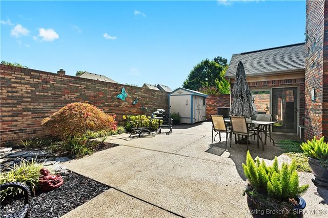 1640 Greenbriar Court, Jeffersonville, IN 47130