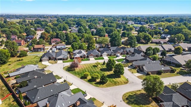 1640 Greenbriar Court, Jeffersonville, IN 47130