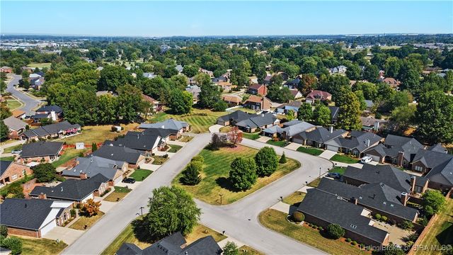 1640 Greenbriar Court, Jeffersonville, IN 47130
