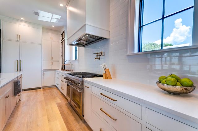 2870 Ion Avenue, Sullivans Island, SC 29482