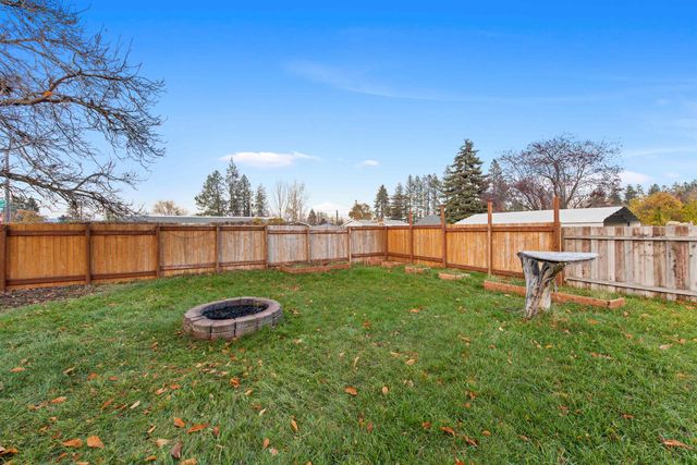 711 S Coleman St, Spokane Valley, WA 99212