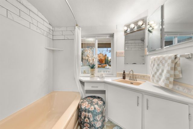 711 S Coleman St, Spokane Valley, WA 99212