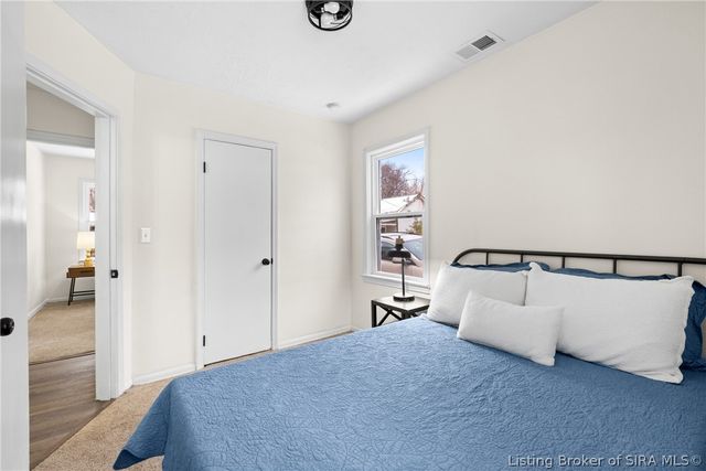 230 Fallsview Drive, Clarksville, IN 47129