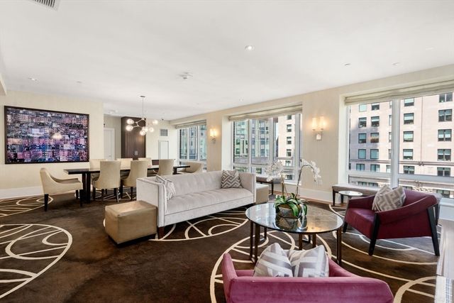 400 Stuart Street 16E, Boston, MA 02116