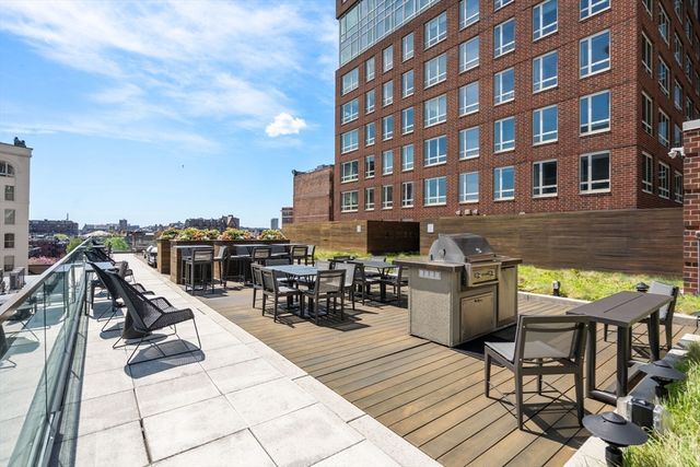 400 Stuart Street 16E, Boston, MA 02116
