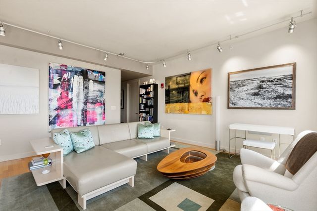 400 Stuart Street 16E, Boston, MA 02116