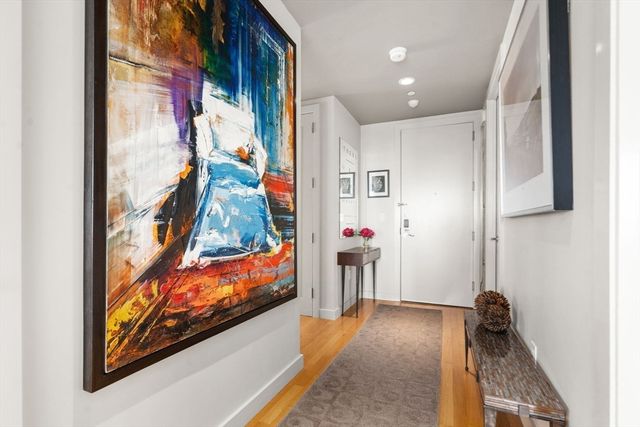 400 Stuart Street 16E, Boston, MA 02116