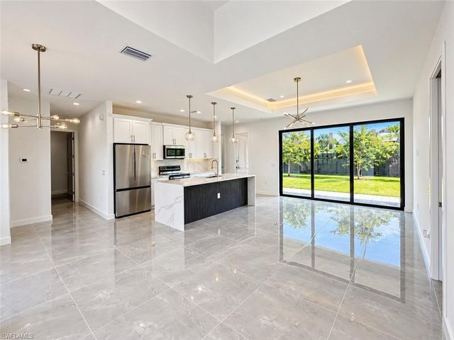 1122 NW 15th ST, Cape Coral, FL 33993