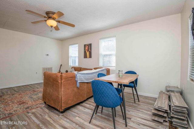 1810 Old Niles Ferry Rd, Maryville, TN 37803