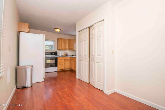 1810 Old Niles Ferry Rd, Maryville, TN 37803