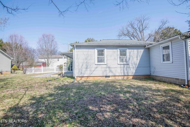 1810 Old Niles Ferry Rd, Maryville, TN 37803