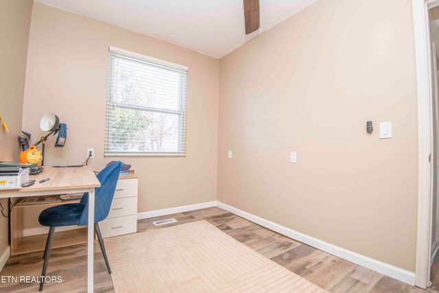1810 Old Niles Ferry Rd, Maryville, TN 37803