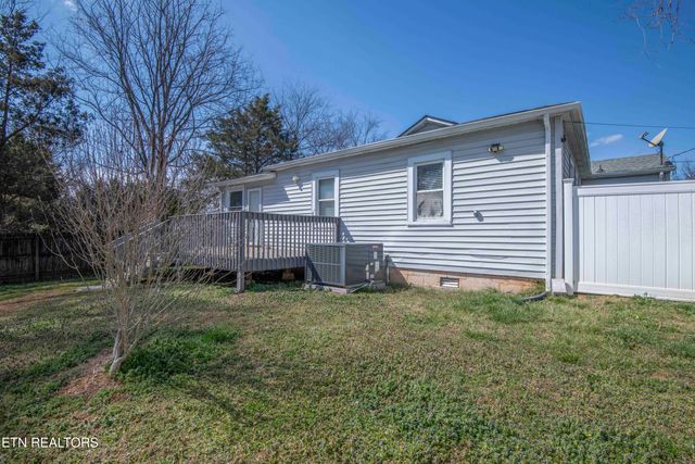 1810 Old Niles Ferry Rd, Maryville, TN 37803