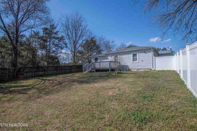 1810 Old Niles Ferry Rd, Maryville, TN 37803