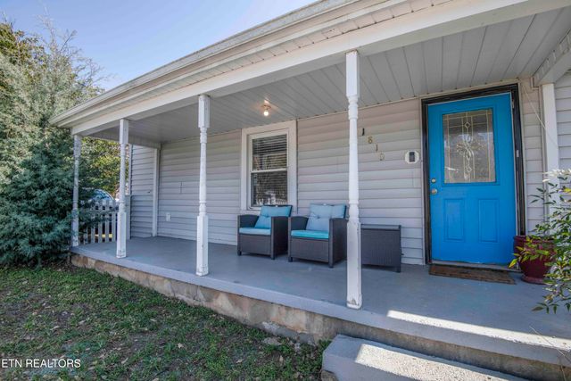 1810 Old Niles Ferry Rd, Maryville, TN 37803