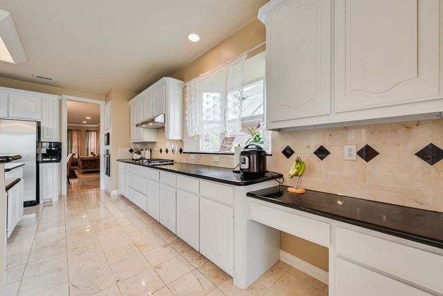 6634 Shell Flower Lane, Dallas, TX 75252