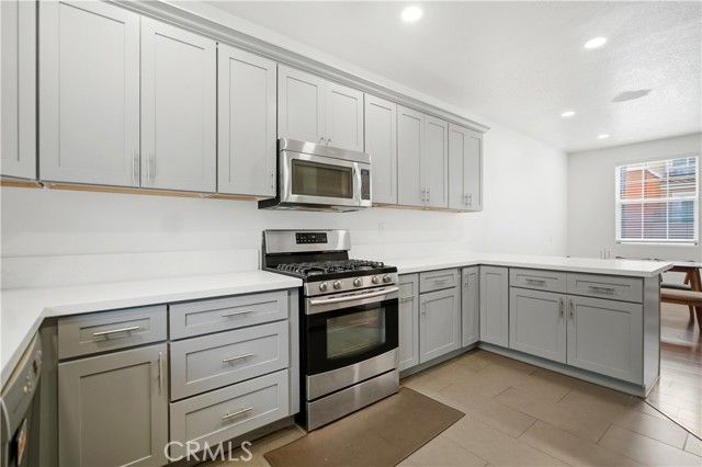 8 Cuzzano Aisle, Irvine, CA 92606