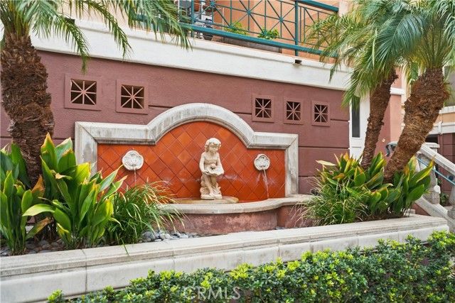 8 Cuzzano Aisle, Irvine, CA 92606