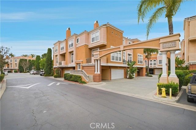 8 Cuzzano Aisle, Irvine, CA 92606