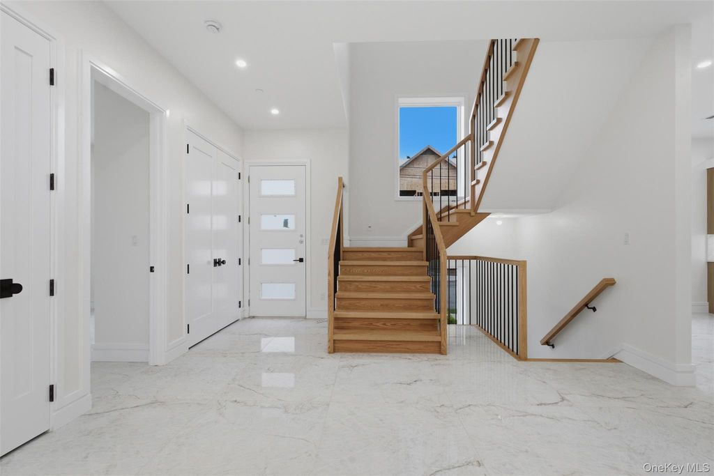 20 Singer Avenue 201, Spring Valley, NY 10977 — photo 3
