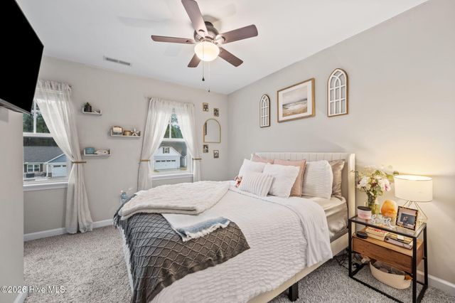 243 Breakwater Drive, Sneads Ferry, NC 28460