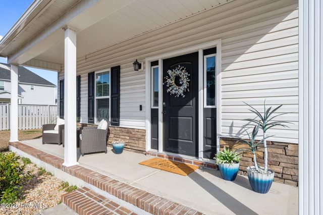 243 Breakwater Drive, Sneads Ferry, NC 28460