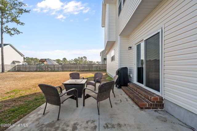 243 Breakwater Drive, Sneads Ferry, NC 28460