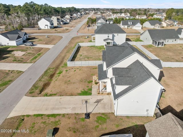 243 Breakwater Drive, Sneads Ferry, NC 28460