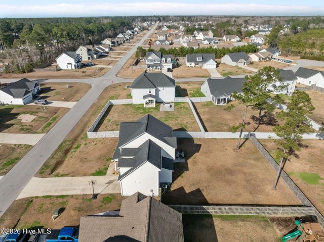 243 Breakwater Drive, Sneads Ferry, NC 28460