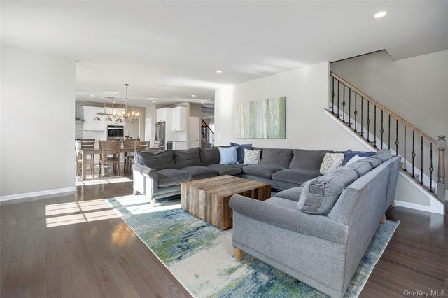 2 E Van Buren Way, Hopewell Junction, NY 12533