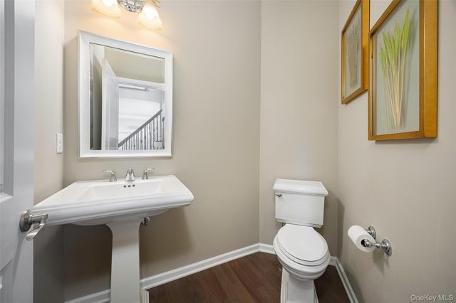 2 E Van Buren Way, Hopewell Junction, NY 12533