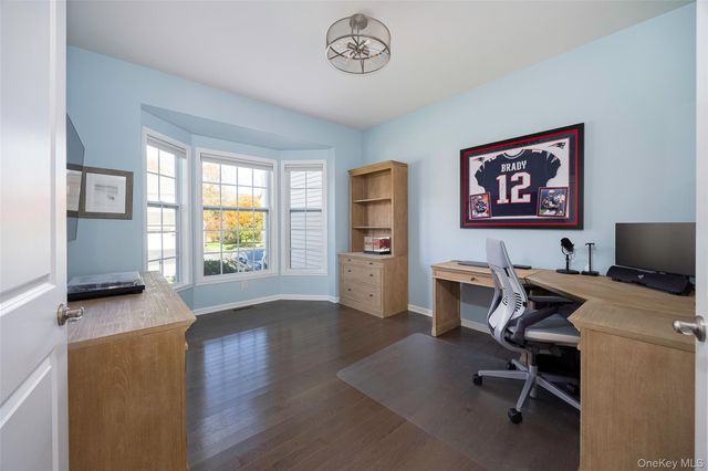 2 E Van Buren Way, Hopewell Junction, NY 12533