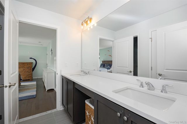 2 E Van Buren Way, Hopewell Junction, NY 12533