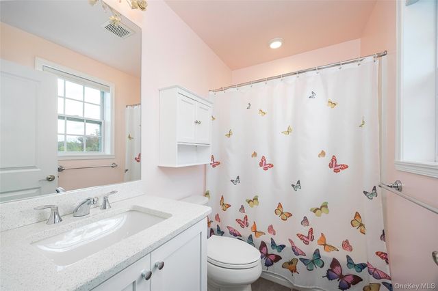 2 E Van Buren Way, Hopewell Junction, NY 12533