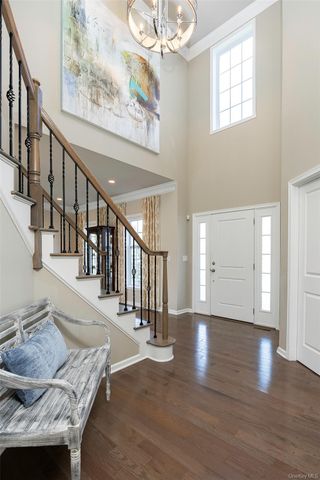 2 E Van Buren Way, Hopewell Junction, NY 12533