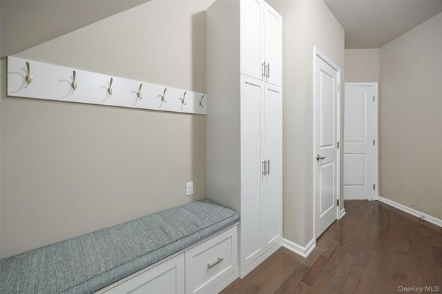 2 E Van Buren Way, Hopewell Junction, NY 12533