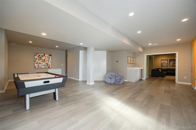 2 E Van Buren Way, Hopewell Junction, NY 12533