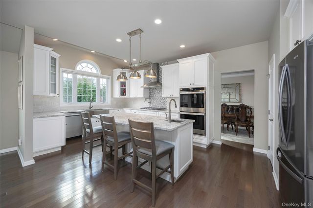 2 E Van Buren Way, Hopewell Junction, NY 12533