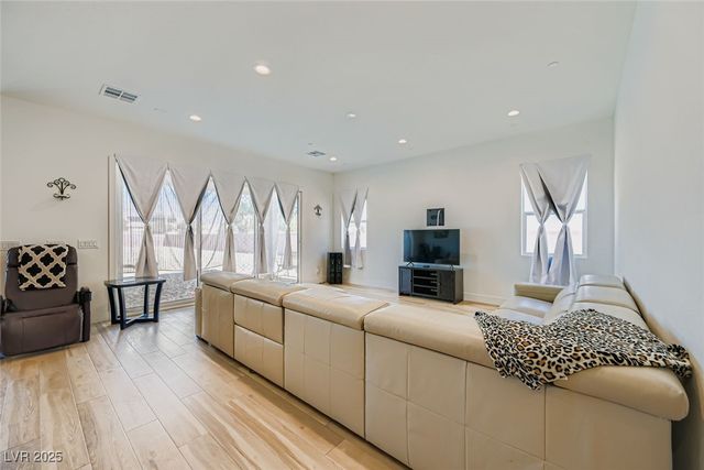 5714 Kings Bluff Avenue, Las Vegas, NV 89131