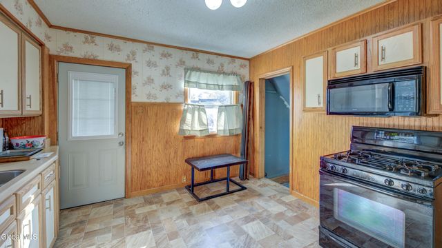 23 Briggs Street, Johnstown, NY 12095