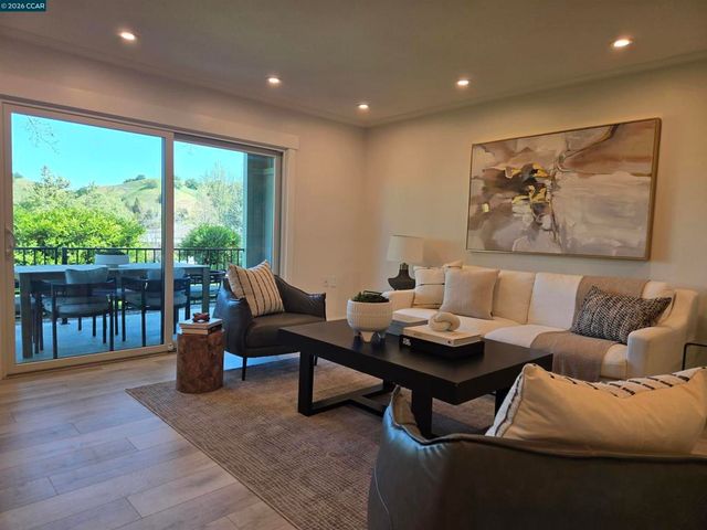 1124 Singingwood Ct 2, Walnut Creek, CA 94595