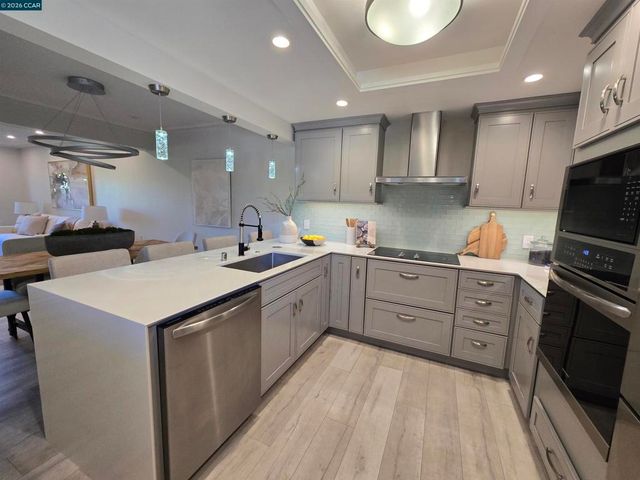 1124 Singingwood Ct 2, Walnut Creek, CA 94595