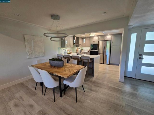 1124 Singingwood Ct 2, Walnut Creek, CA 94595